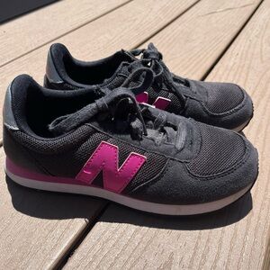New Balance Kids Sneakers in Black and Pink